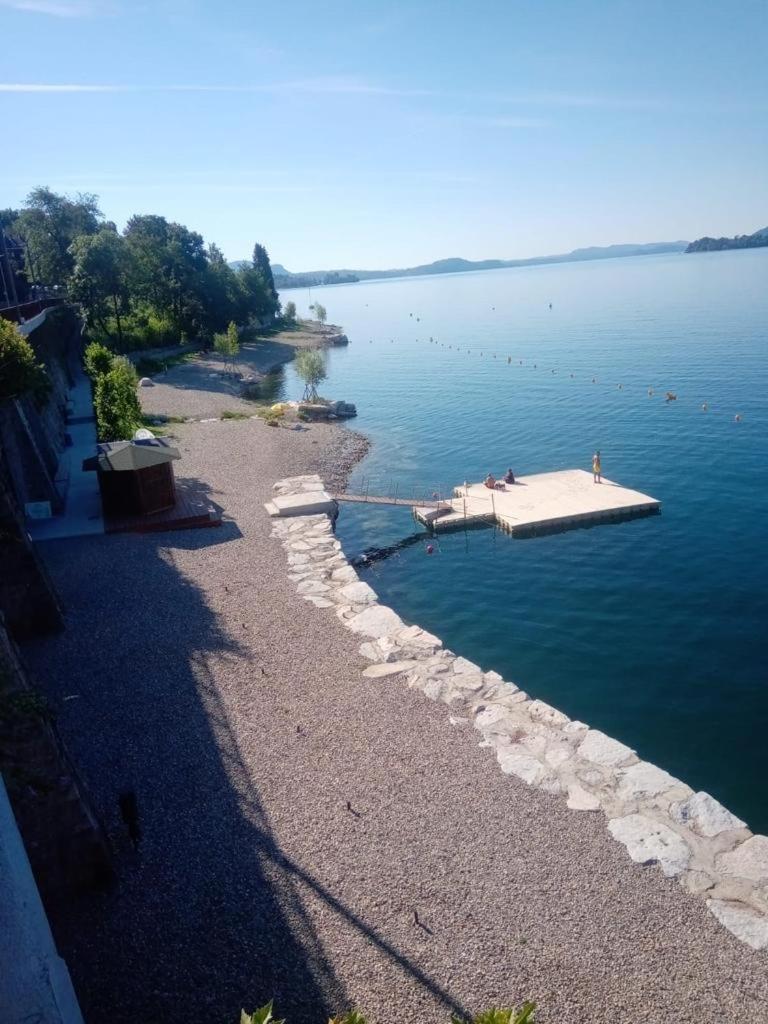 Little Suite Near Lake Verbania Exterior photo